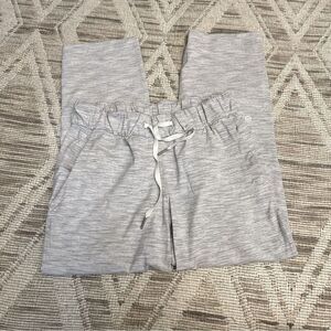 Lululemon On The Fly Size 4 Pants Gray Striped